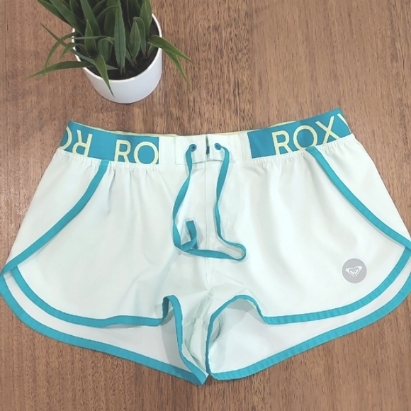 Roxy Dry Flight Shorts - Picture 1 of 11